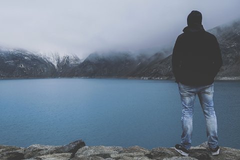 47:沢水困 初爻の図象