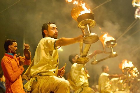 50:火風鼎 五爻の図象